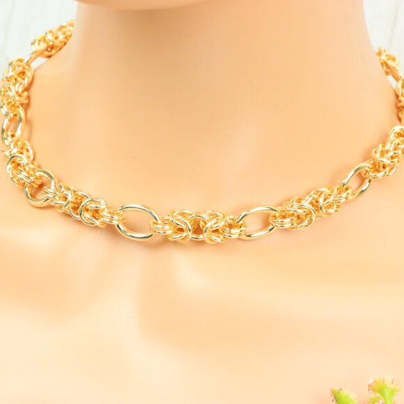 "Minimalist & Elegant Necklace Chain – Perfect for Women & Girls | UNVRC1642 - Picture 3 of 10